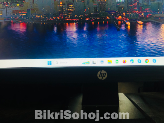 মনিটর (HP) সহ ডেস্কটপ সেল করা হবে।